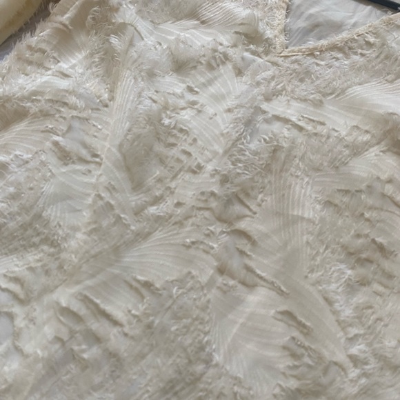 Feathery Blouse - Picture 2 of 3